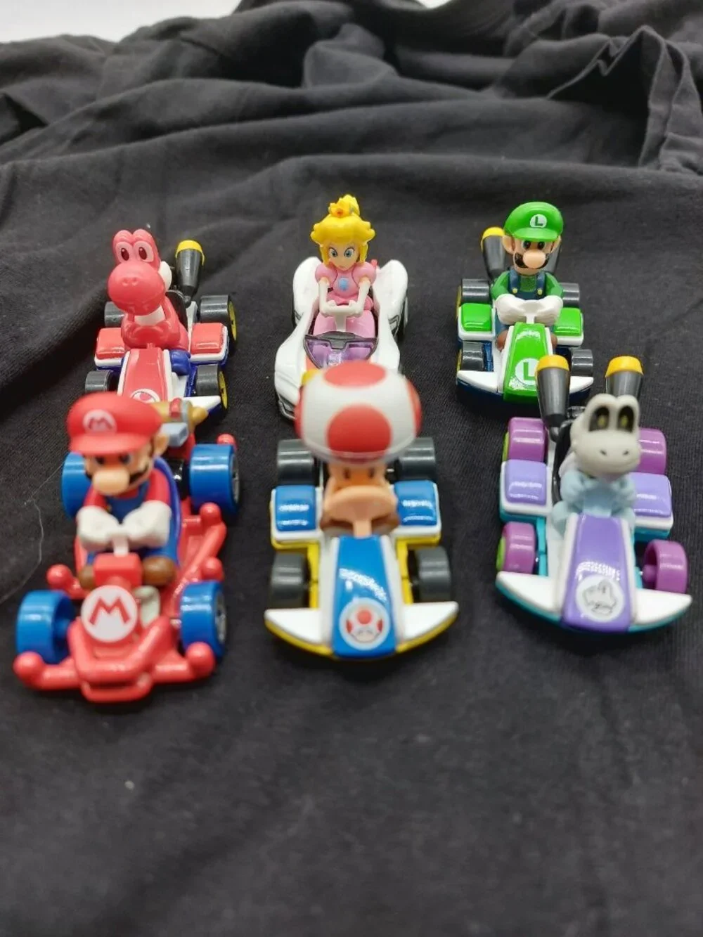 Hot Wheels Mario Kart Lot Of 6 Mario, Yoshi, Bones, Peaches, Lugi  Toad